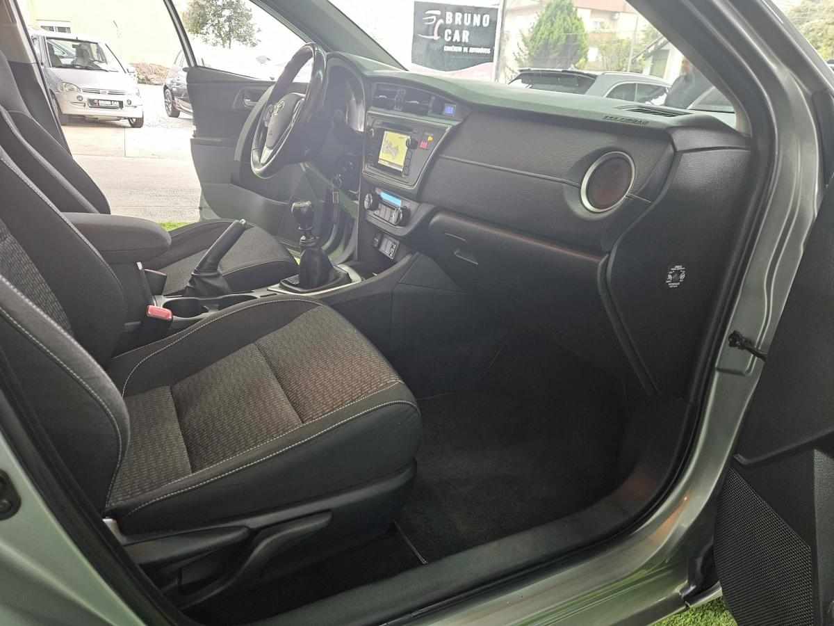 toyota-auris-1-4-d-4d-2015-diesel-1364cc