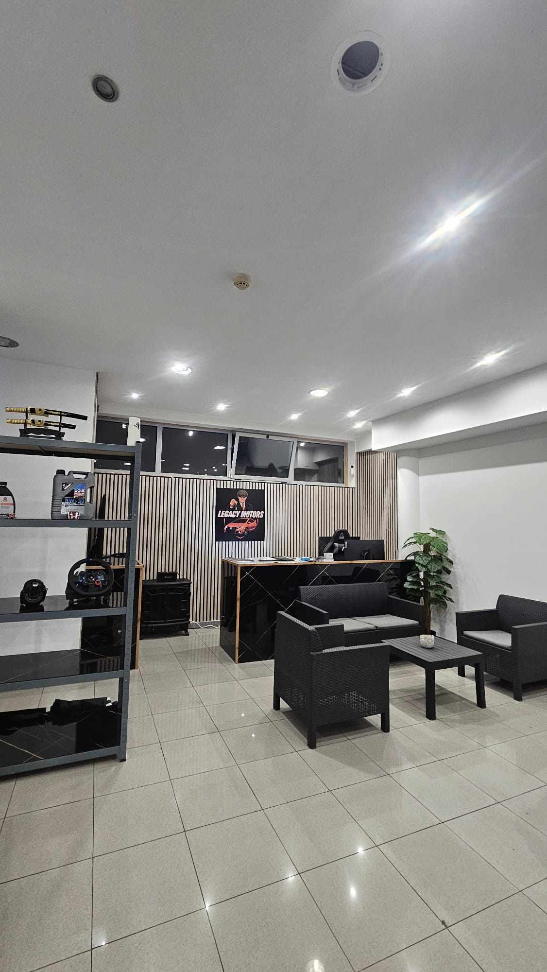 seller image