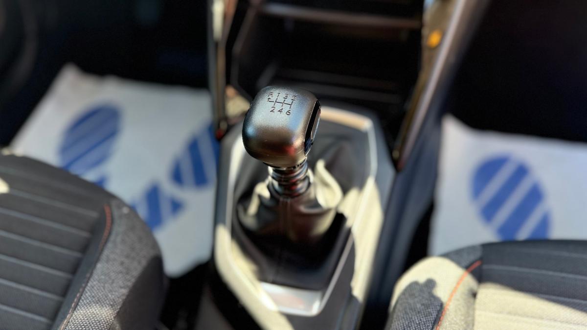 peugeot-2008-2021-gasolina-1199cc