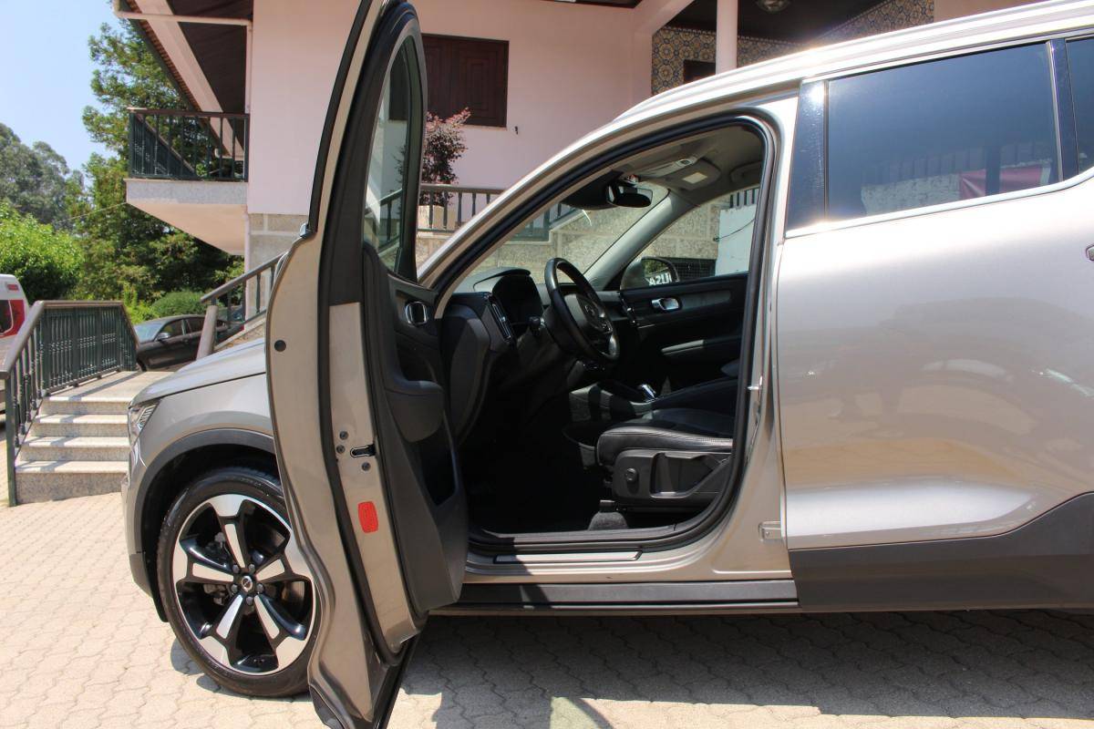 volvo-xc40-2021-hibrido-a-gasolina-1477cc