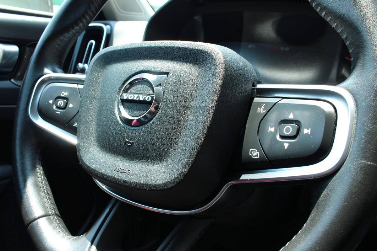 volvo-xc40-2021-hibrido-a-gasolina-1477cc