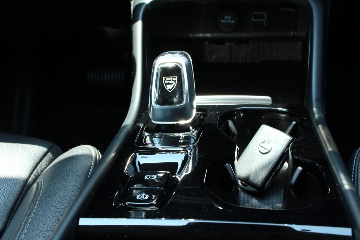 volvo-xc40-2021-hibrido-a-gasolina-1477cc