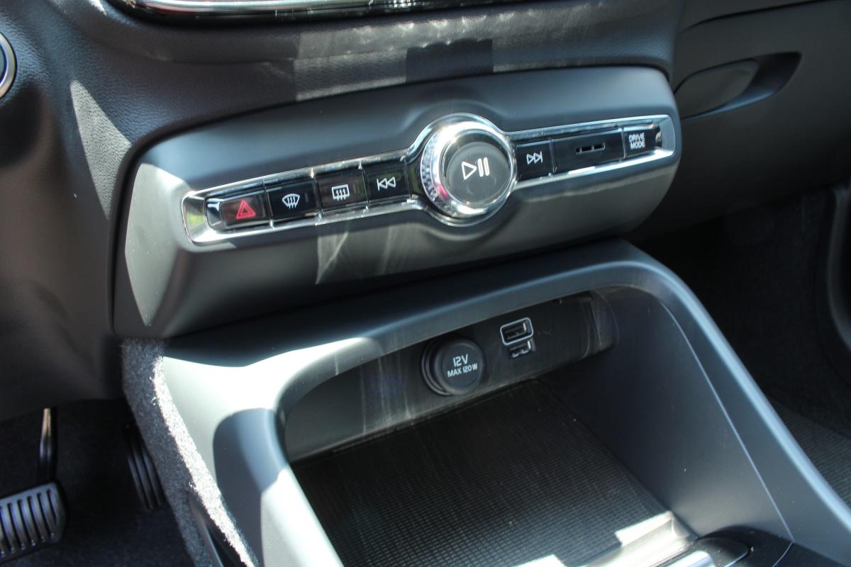 volvo-xc40-2021-hibrido-a-gasolina-1477cc