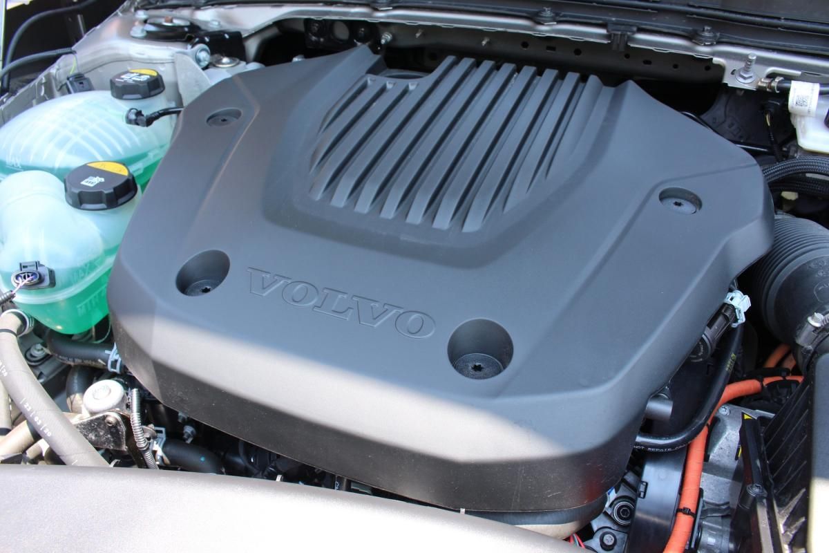 volvo-xc40-2021-hibrido-a-gasolina-1477cc