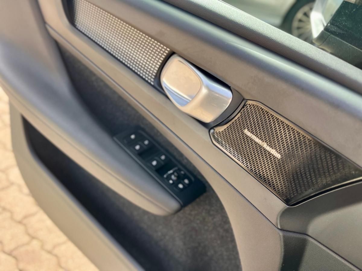 volvo-xc40-2019-diesel-1969cc