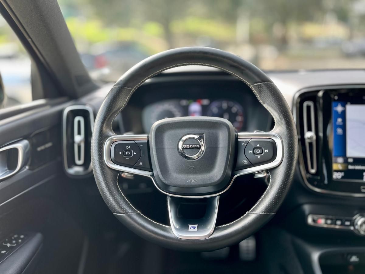 volvo-xc40-2019-diesel-1969cc