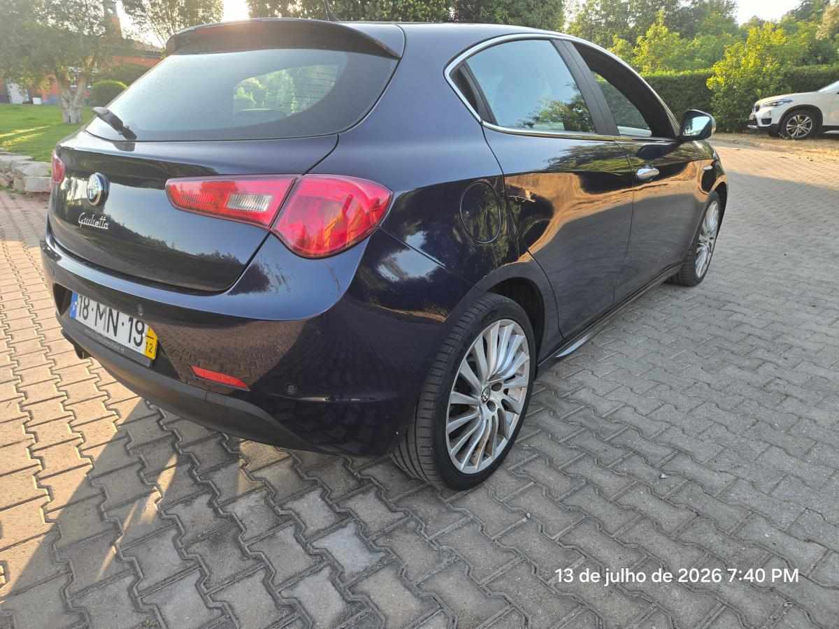 alfa-romeo-giulietta-1-6-jtdm-16v-2011-diesel-1598cc
