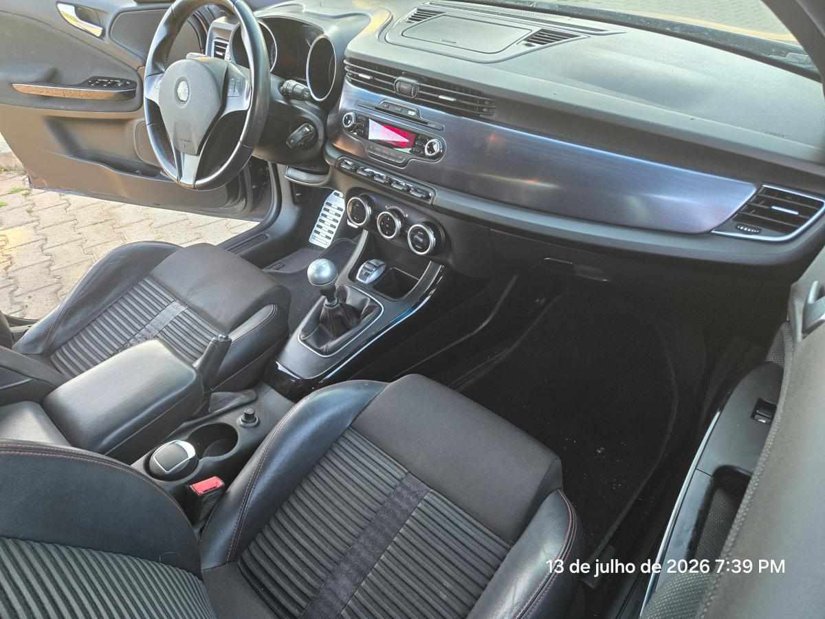 alfa-romeo-giulietta-1-6-jtdm-16v-2011-diesel-1598cc