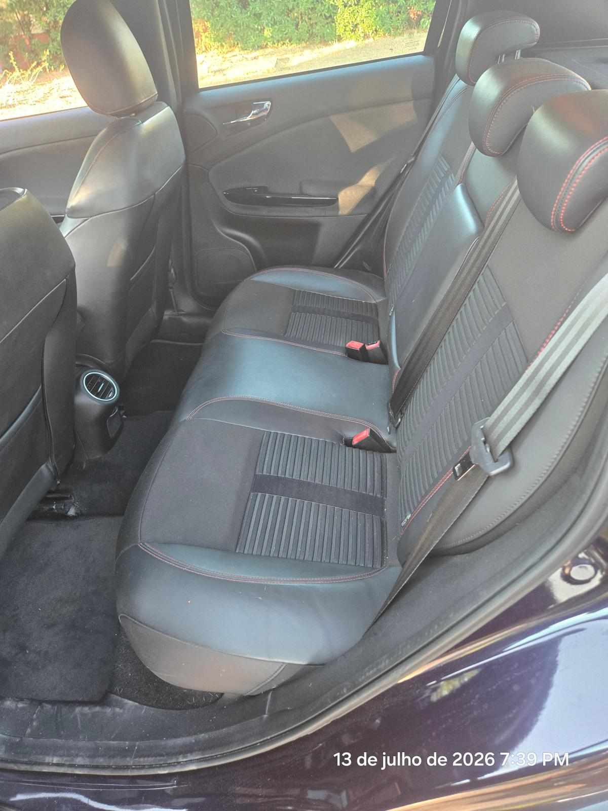 alfa-romeo-giulietta-1-6-jtdm-16v-2011-diesel-1598cc