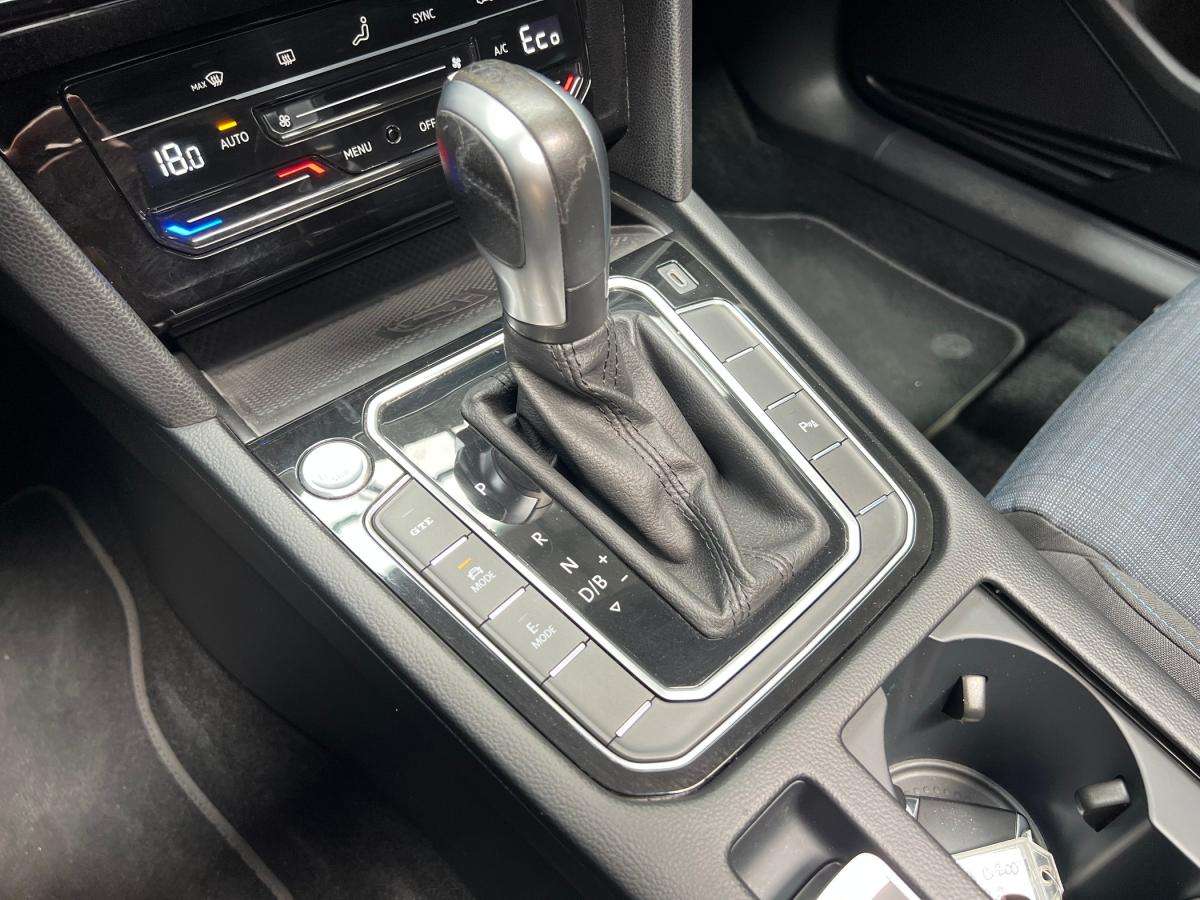 volkswagen-passat-variant-2020-hibrido-a-gasolina-1395cc