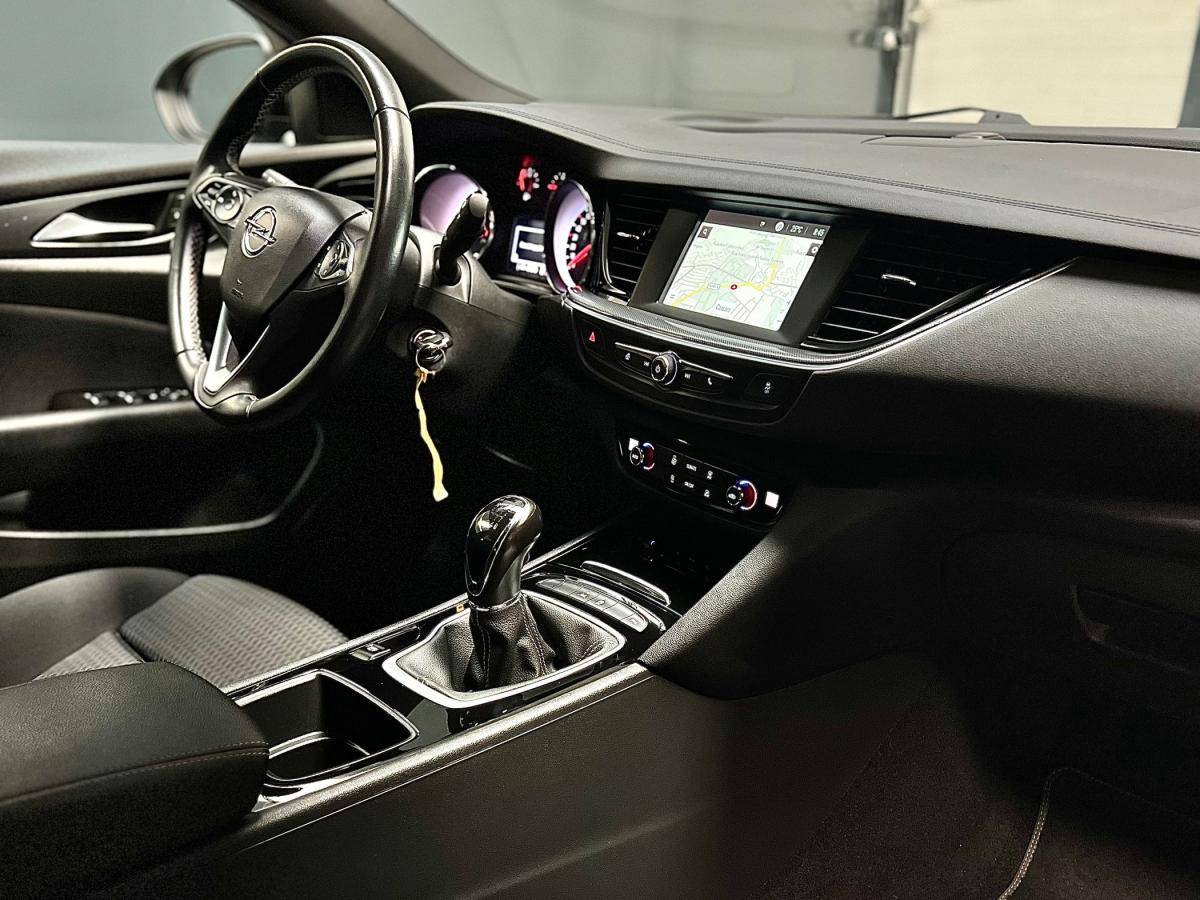 opel-insignia-sports-tourer-2021-diesel-1496cc