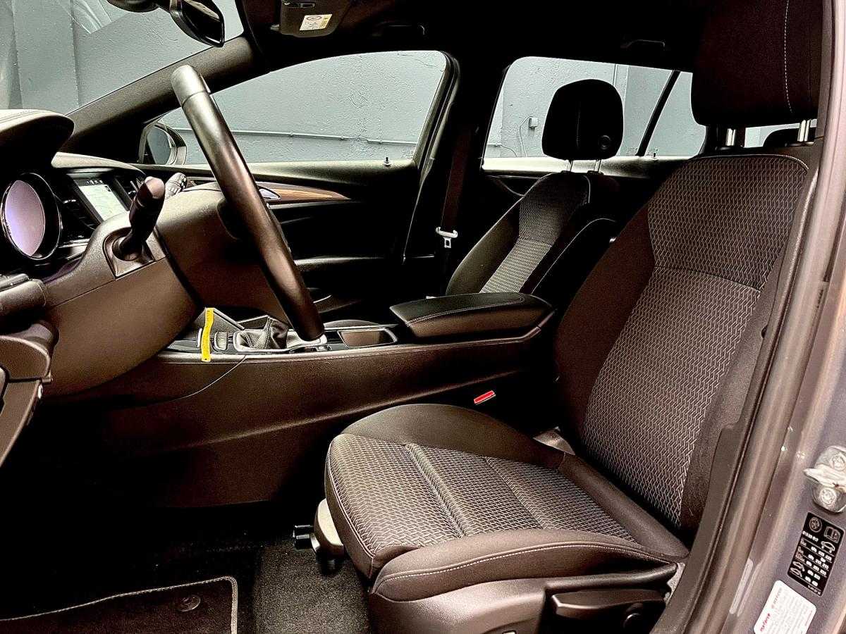 opel-insignia-sports-tourer-2021-diesel-1496cc