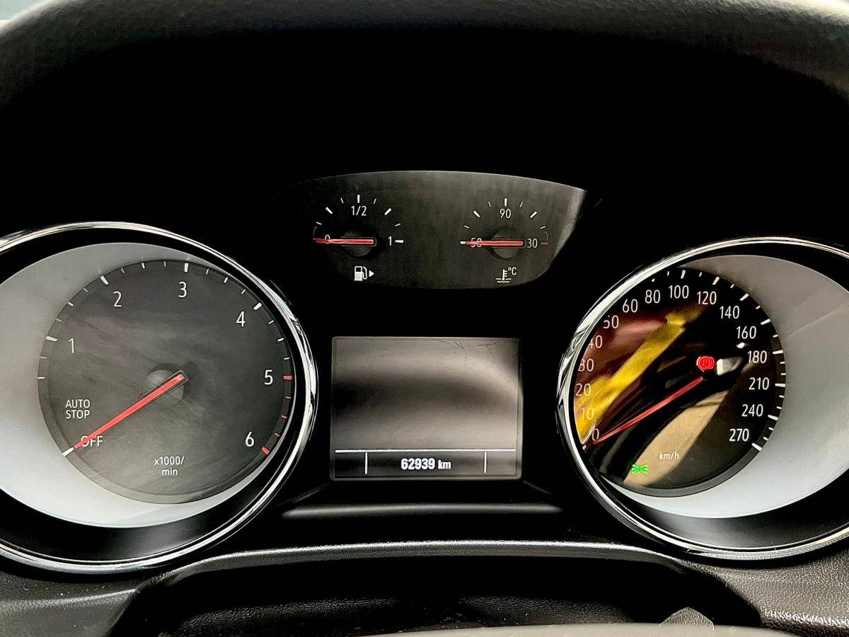 opel-insignia-sports-tourer-2021-diesel-1496cc