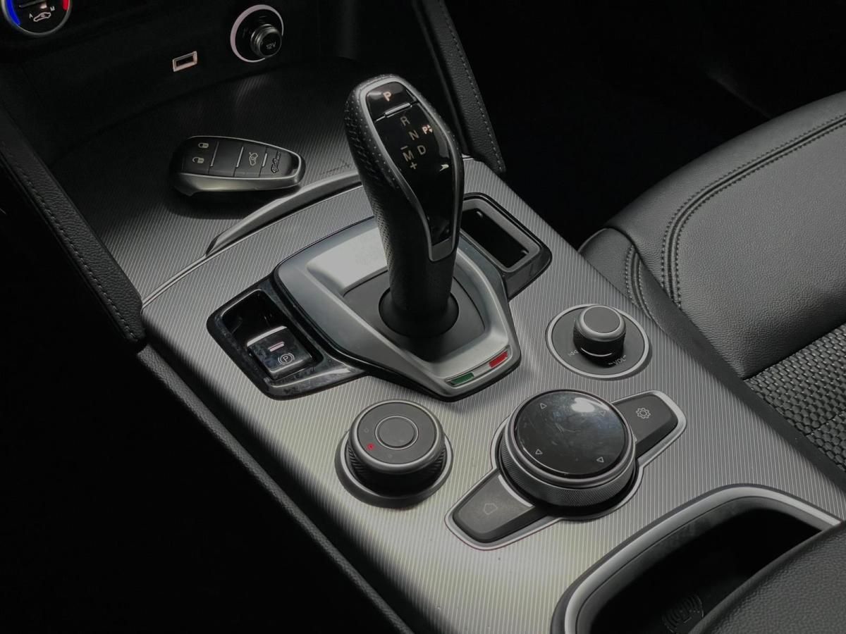 alfa-romeo-stelvio-2022-diesel-2143cc