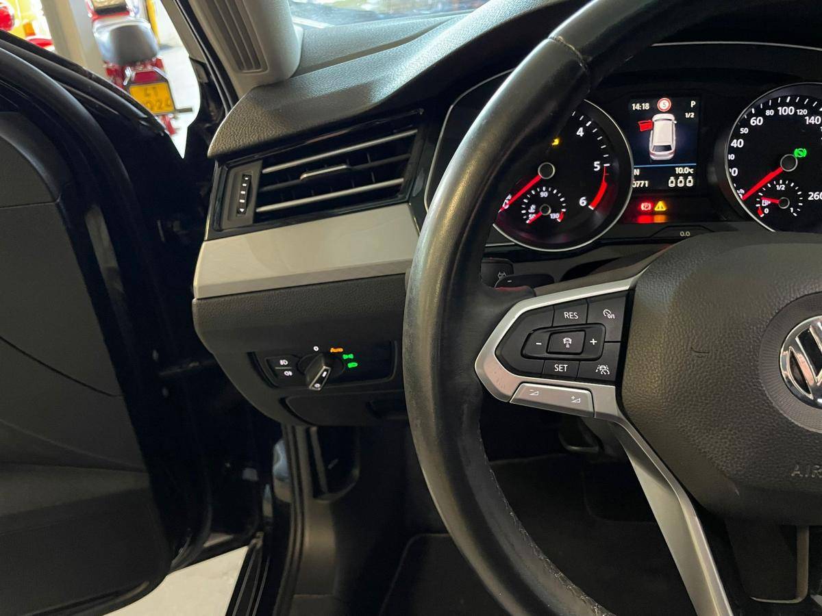 volkswagen-passat-variant-2020-diesel-1598cc