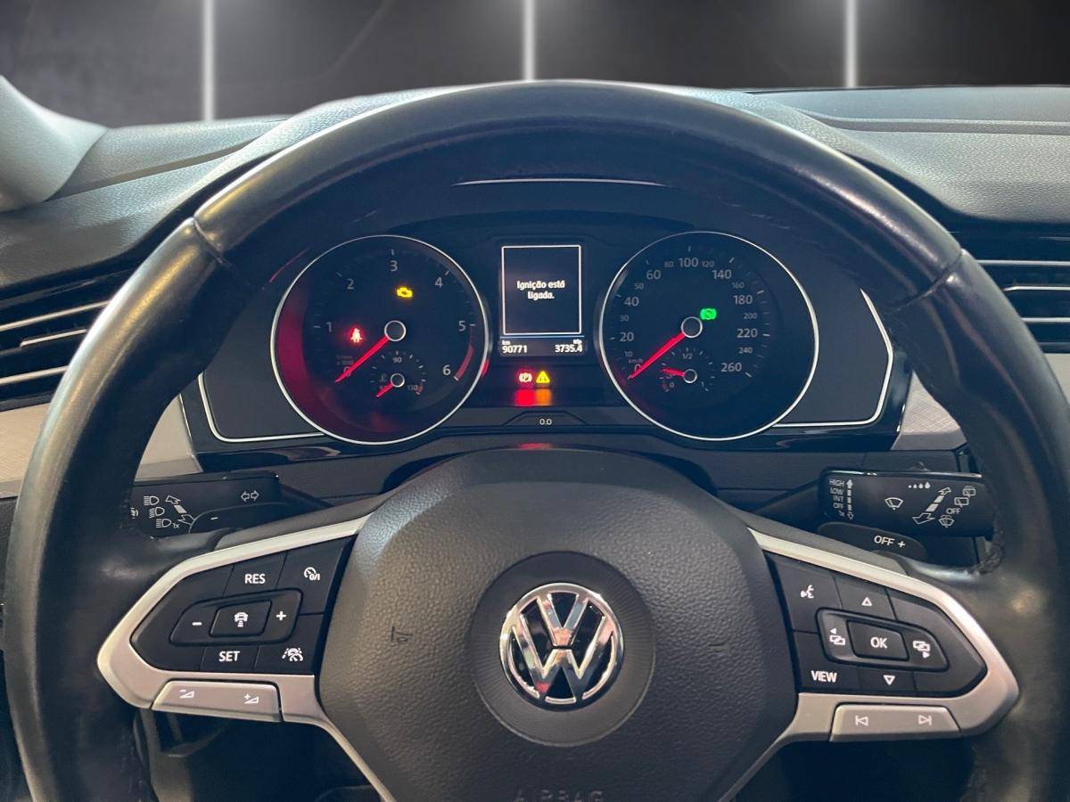volkswagen-passat-variant-2020-diesel-1598cc