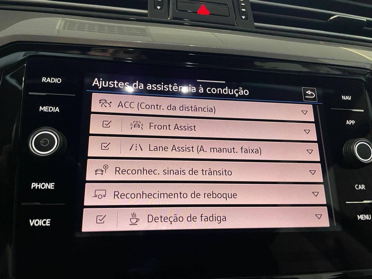 volkswagen-passat-variant-2020-diesel-1598cc