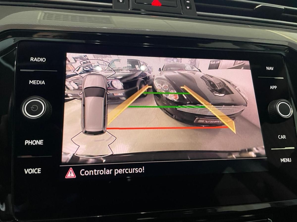 volkswagen-passat-variant-2020-diesel-1598cc