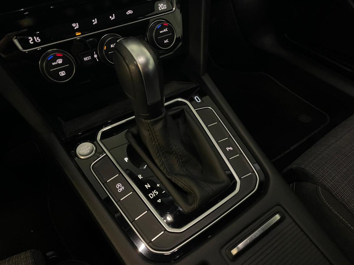 volkswagen-passat-variant-2020-diesel-1598cc