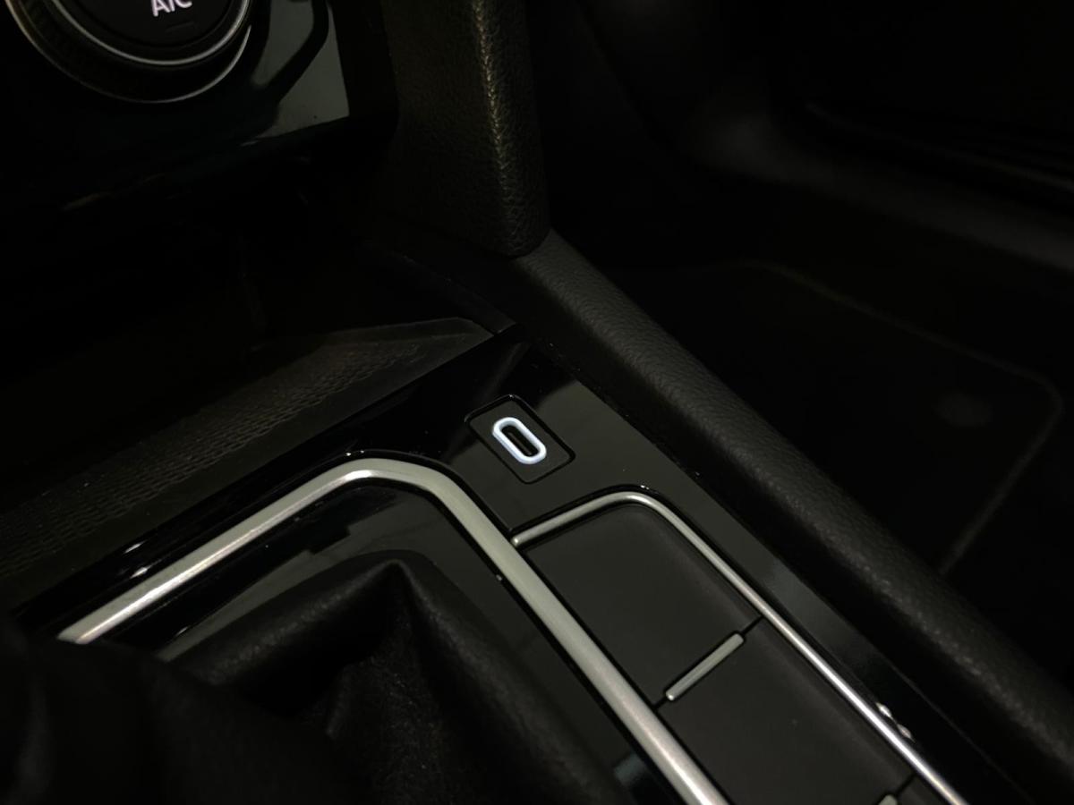 volkswagen-passat-variant-2020-diesel-1598cc