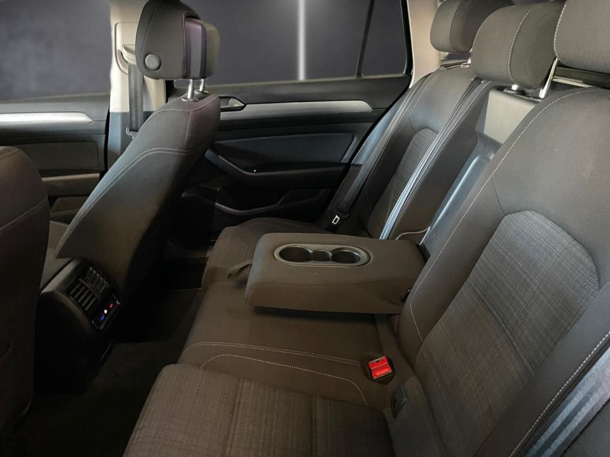 volkswagen-passat-variant-2020-diesel-1598cc