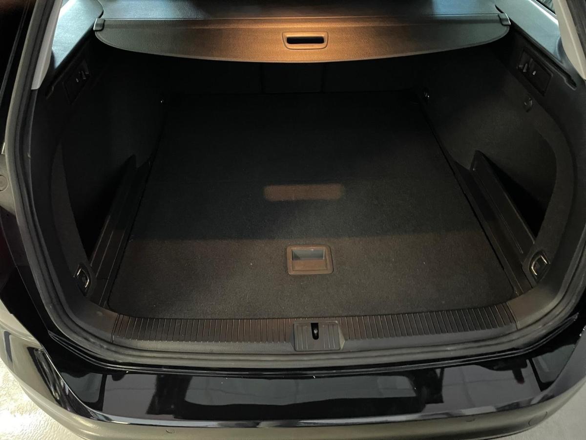 volkswagen-passat-variant-2020-diesel-1598cc