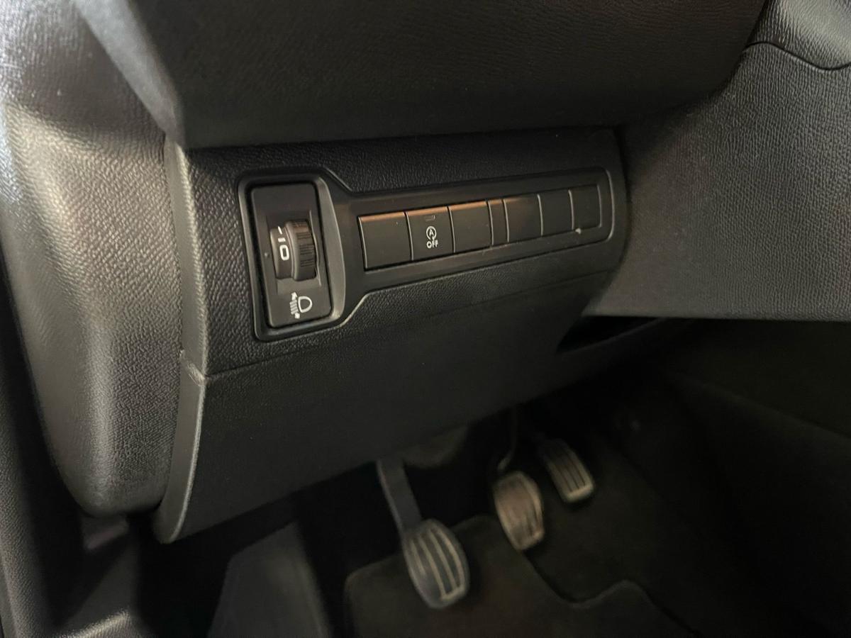 peugeot-308-2018-diesel-1560cc