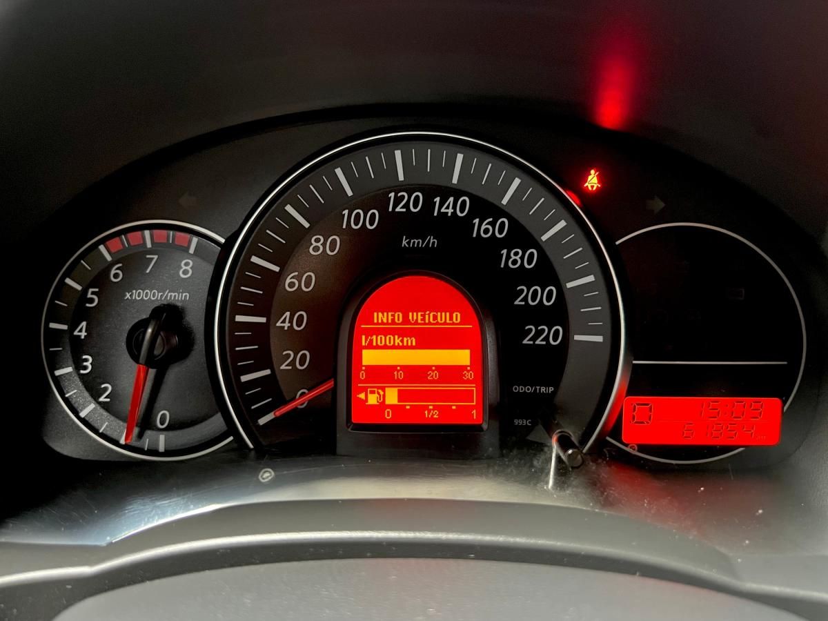 nissan-micra-2015-gasolina-1198cc