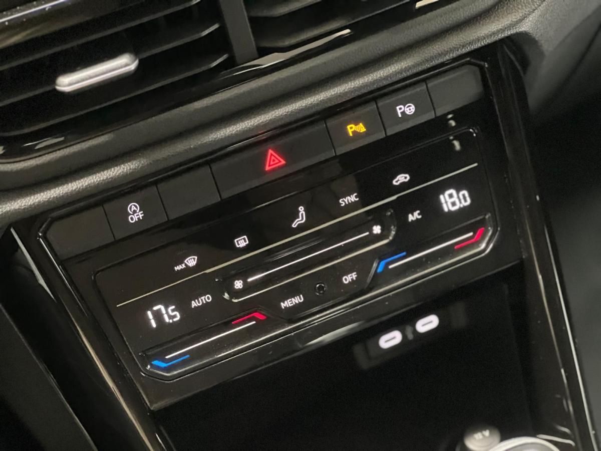 volkswagen-t-roc-2024-gasolina-999cc