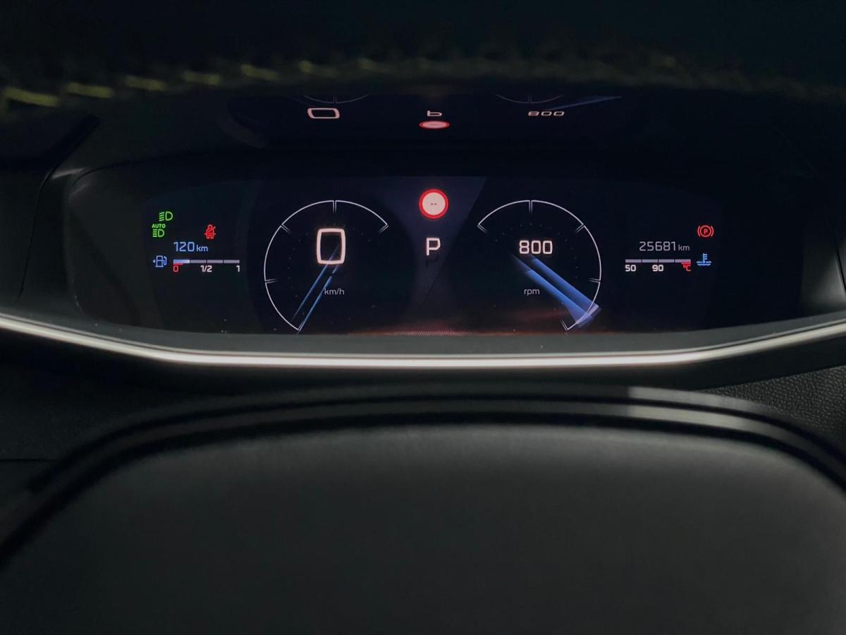 peugeot-2008-2023-gasolina-1199cc