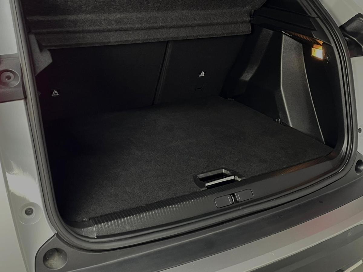 peugeot-2008-2023-gasolina-1199cc