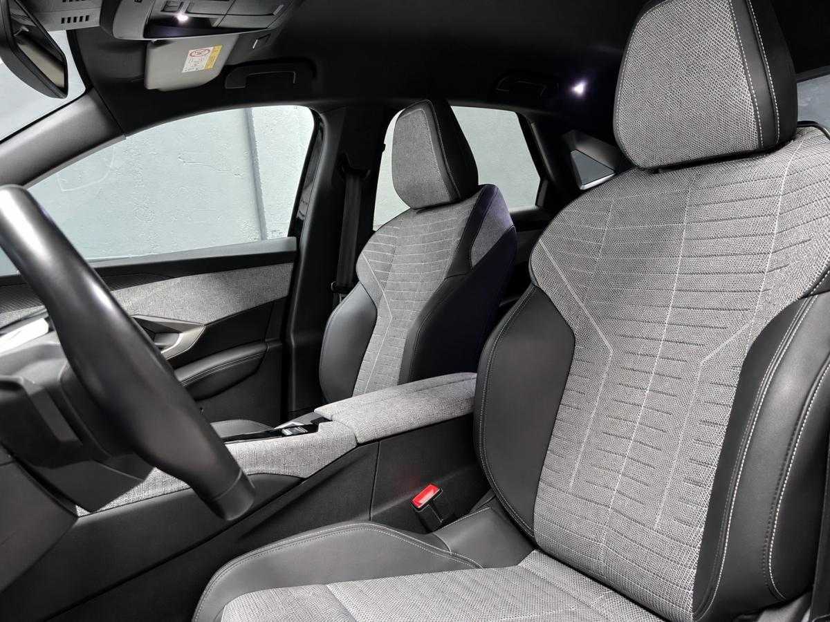 peugeot-e-3008-2025-eletrico-0cc