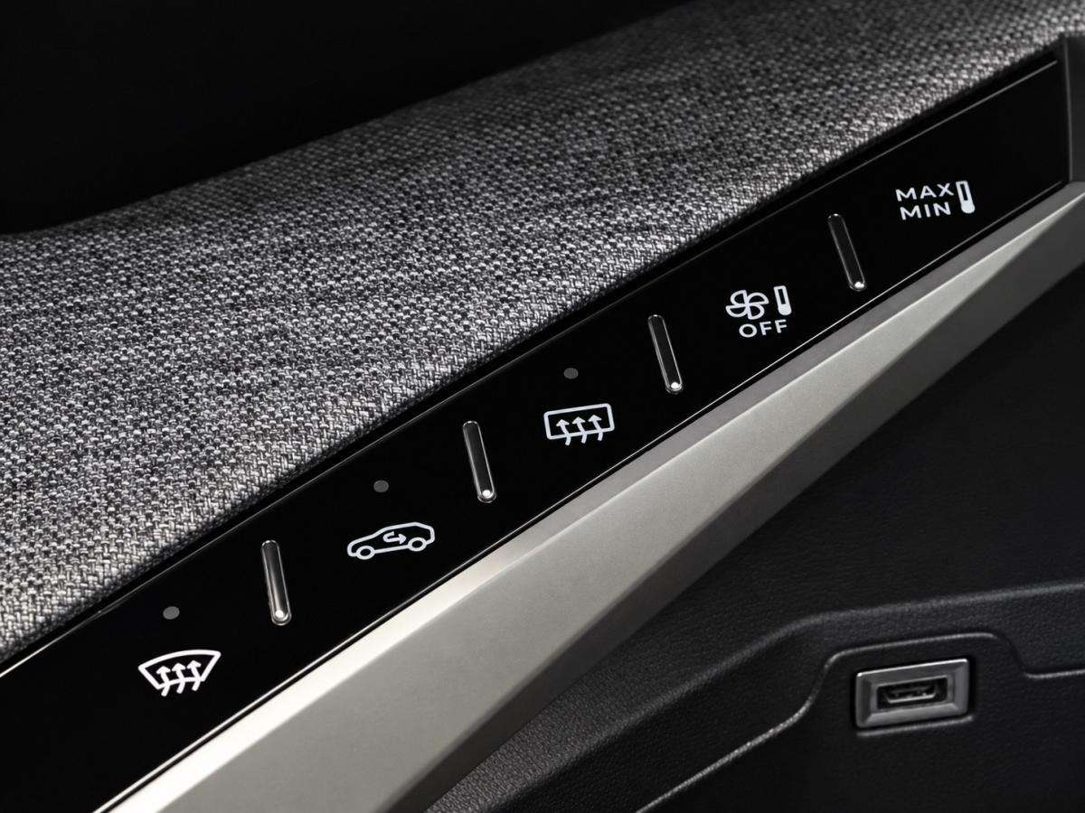peugeot-e-3008-2025-eletrico-0cc