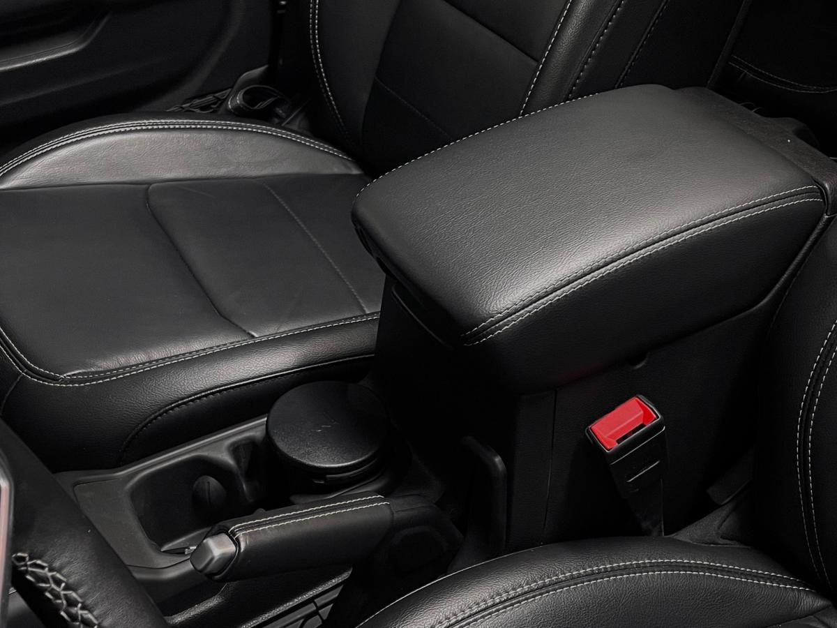jeep-wrangler-2023-hibrido-a-gasolina-1995cc