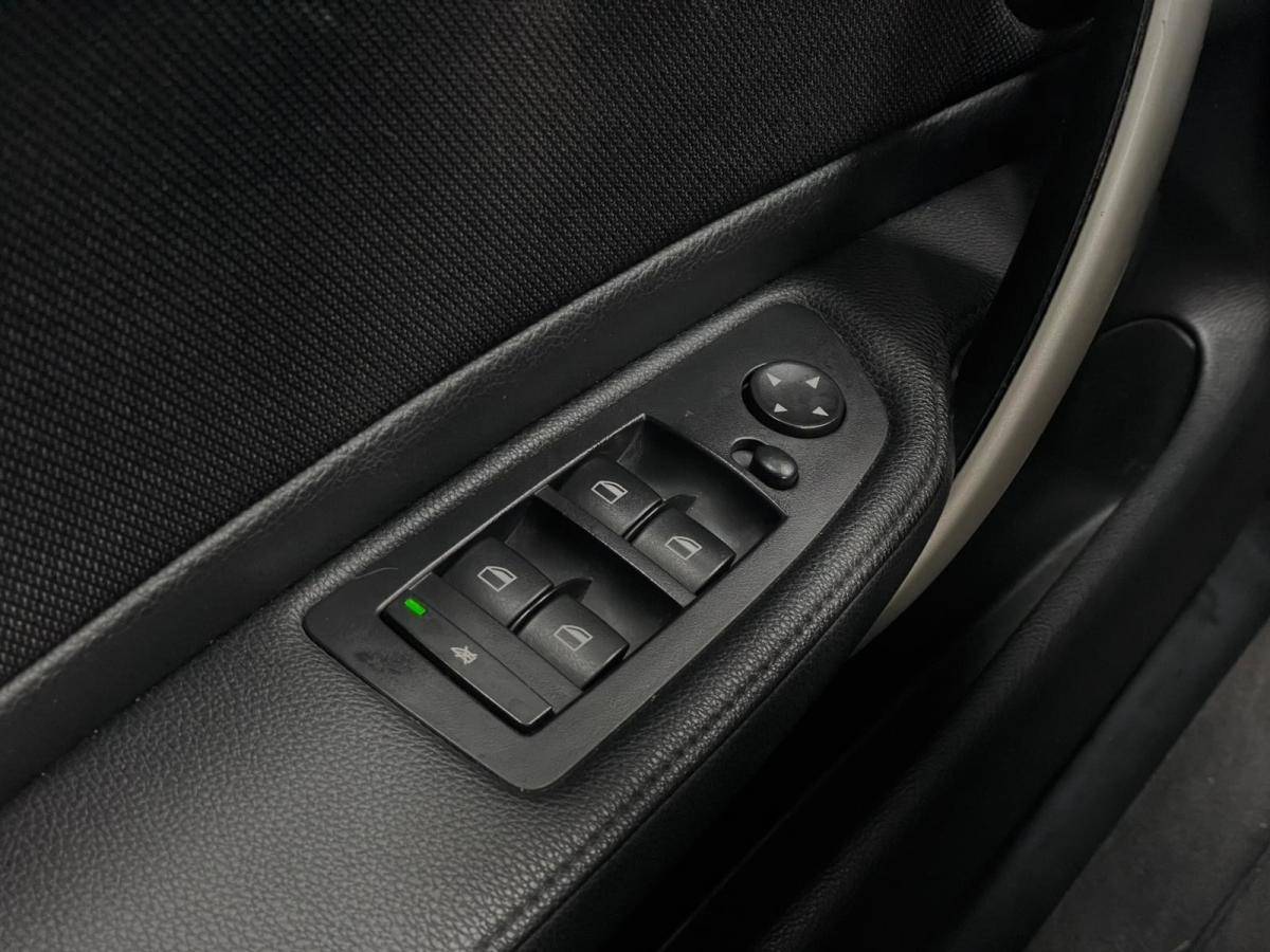 bmw-serie-1-2011-diesel-1995cc