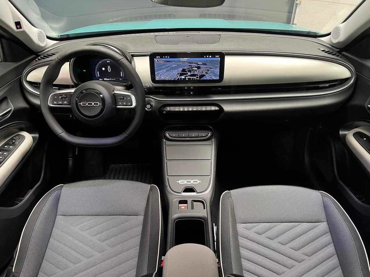 fiat-600-2026-gasolina-1199cc