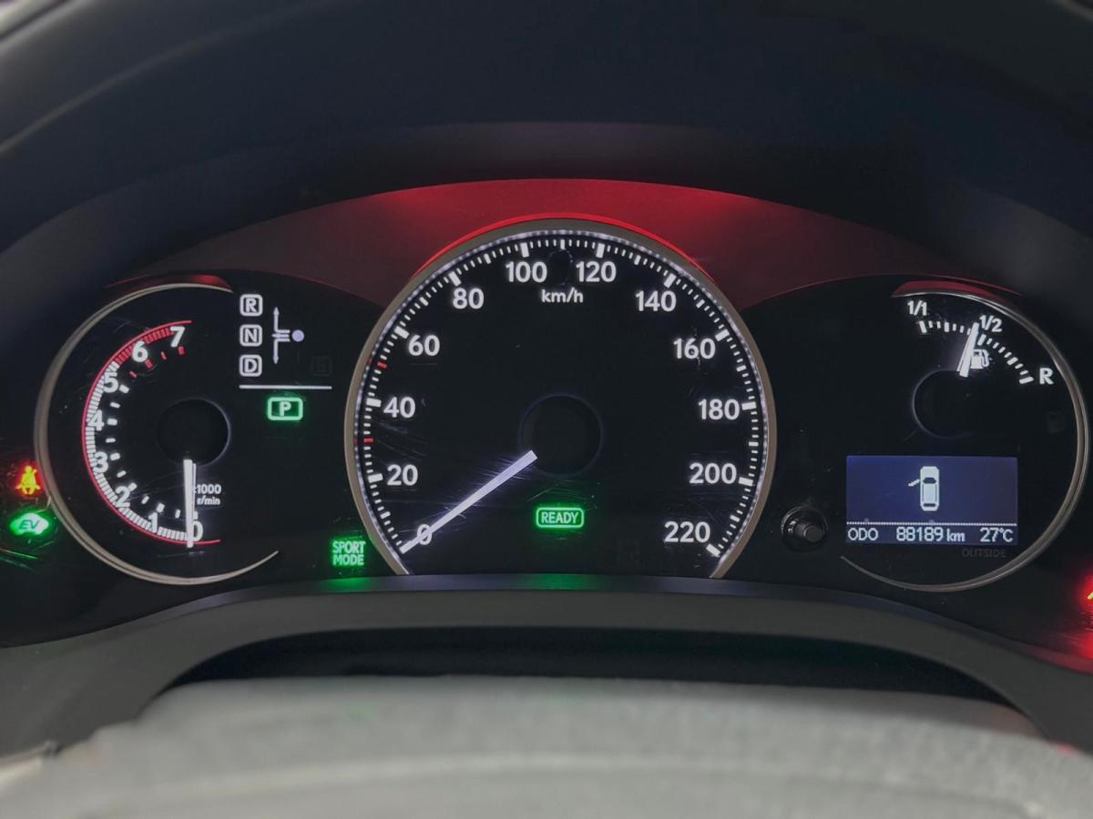 lexus-ct-200h-2016-gasolina-1798cc