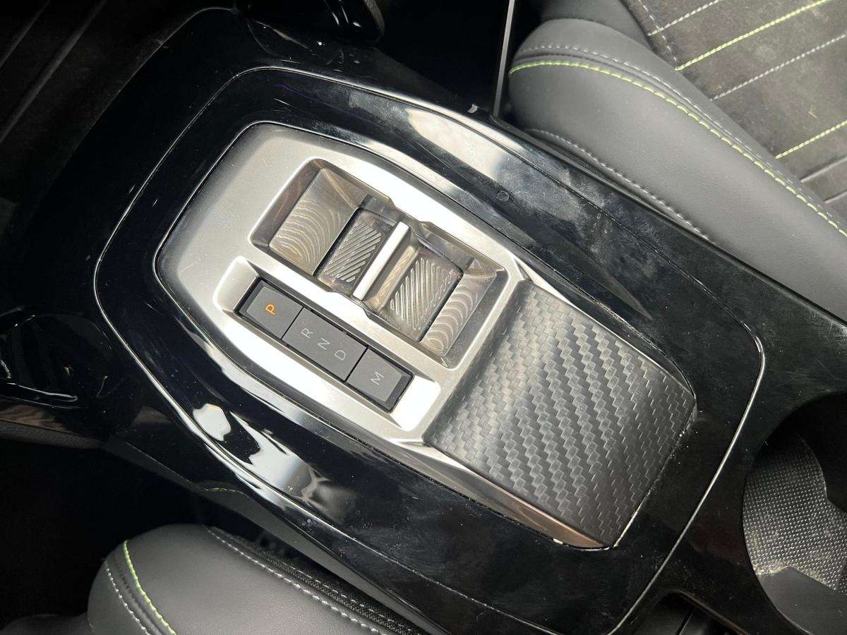 peugeot-2008-2024-gasolina-1199cc