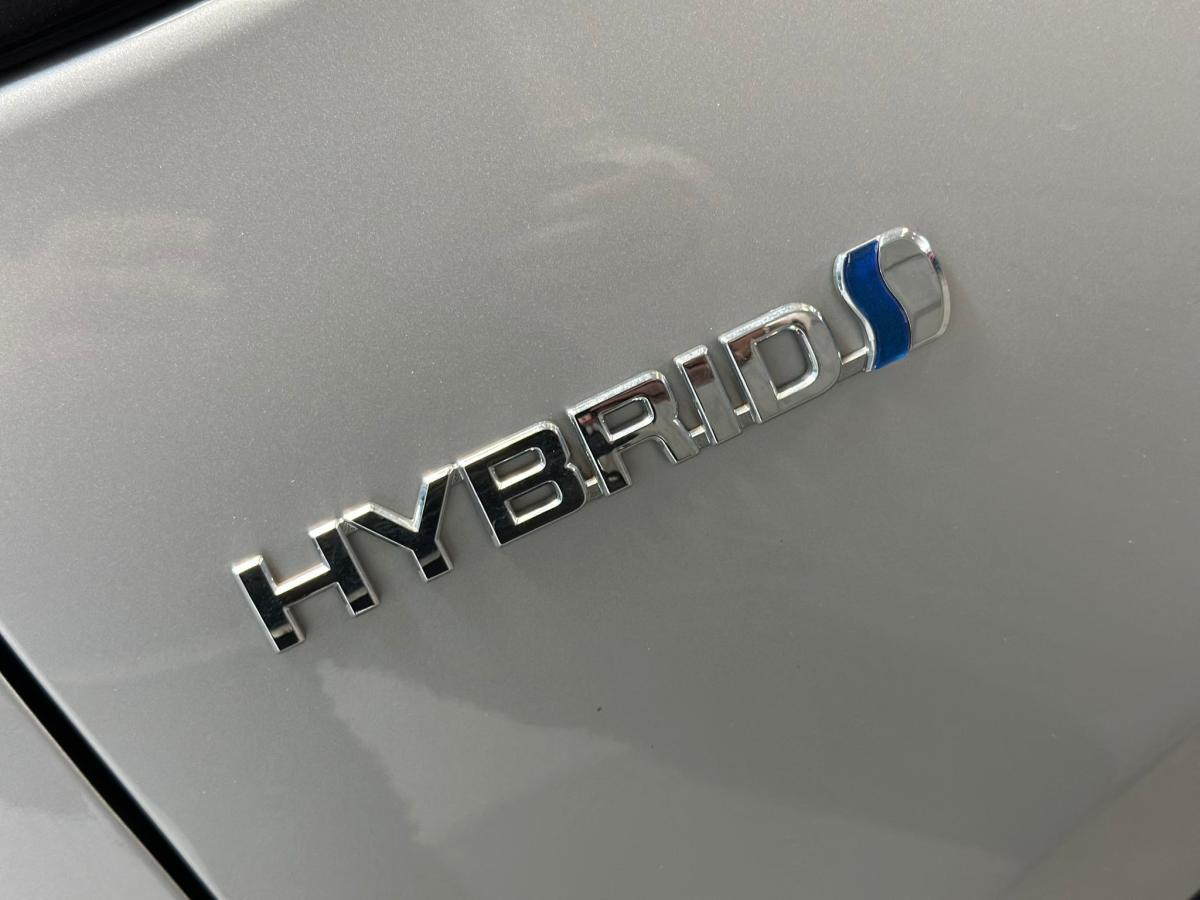 toyota-yaris-2020-hibrido-a-gasolina-1497cc