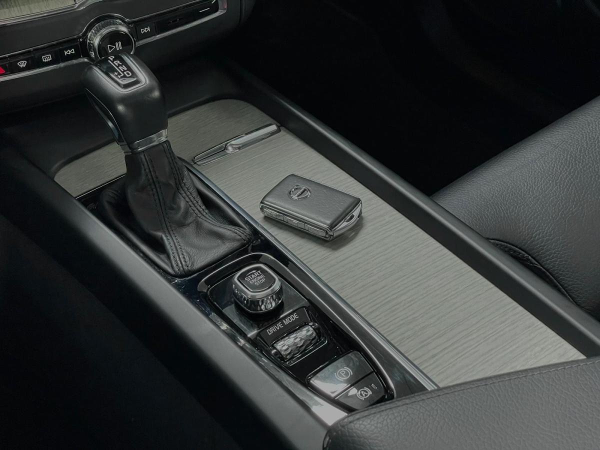 volvo-xc60-2020-gasolina-1969cc