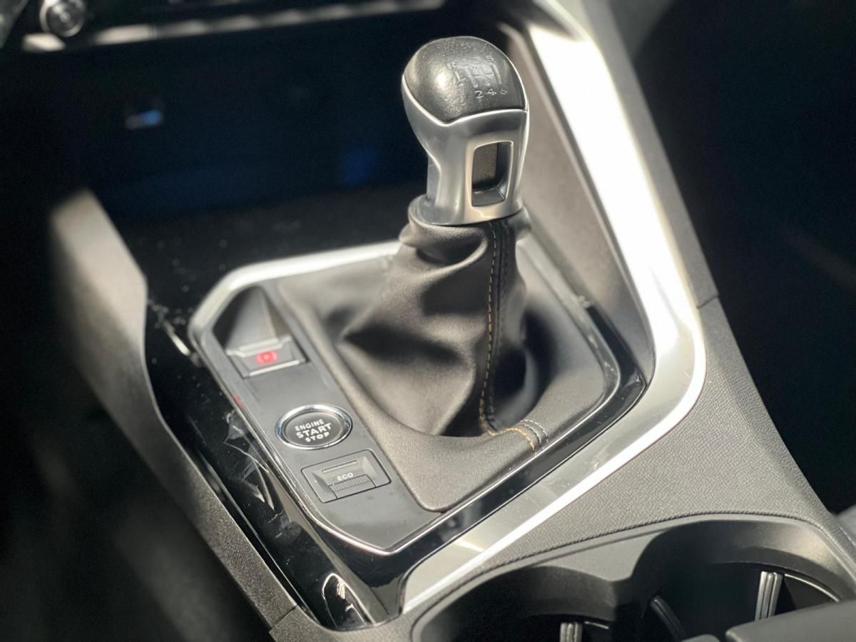 peugeot-3008-2022-gasolina-1199cc