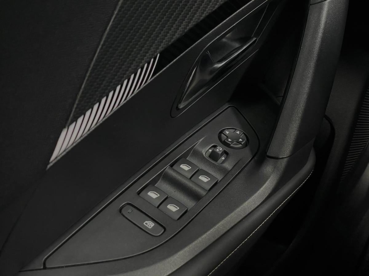 peugeot-2008-2024-gasolina-1199cc