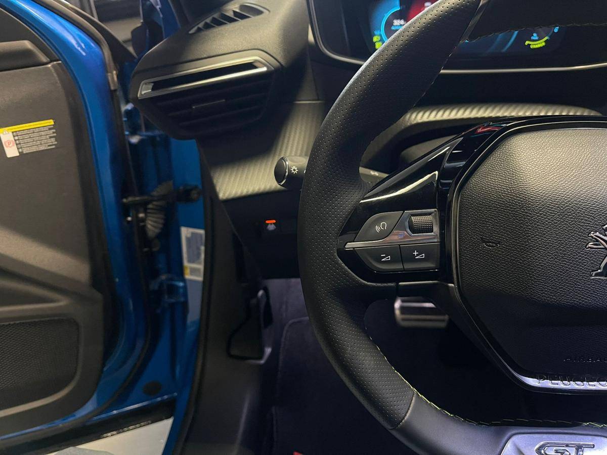 peugeot-2008-2023-eletrico-500cc