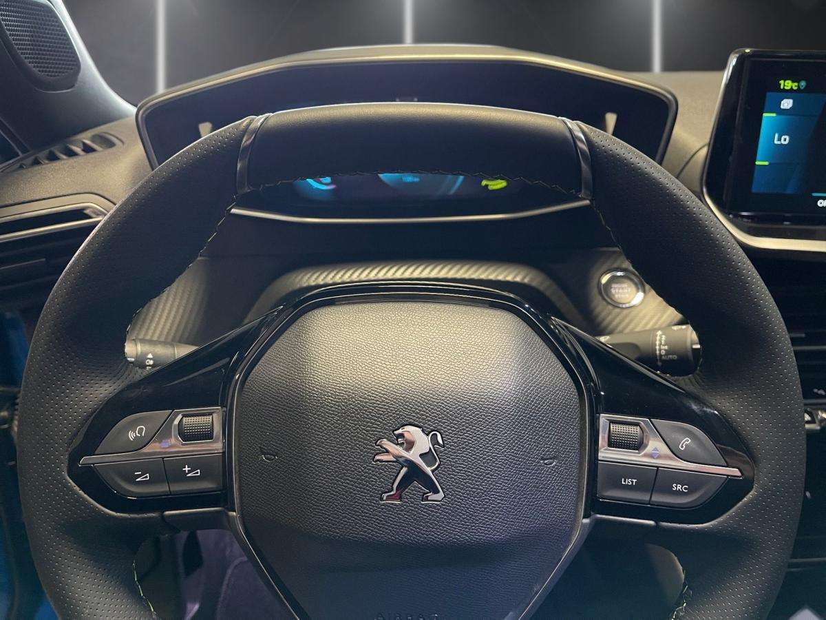 peugeot-2008-2023-eletrico-500cc