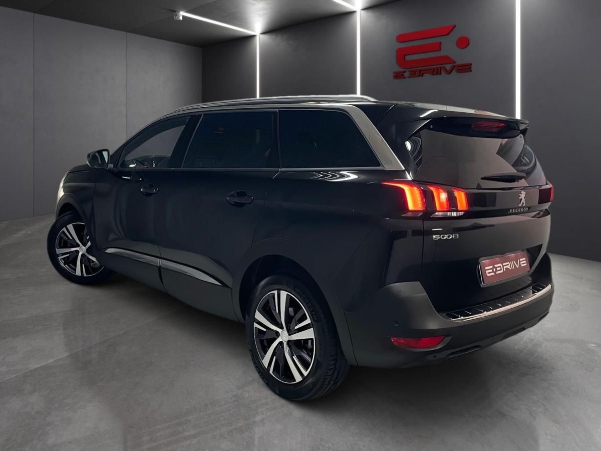 peugeot-5008-2023-gasolina-1199cc