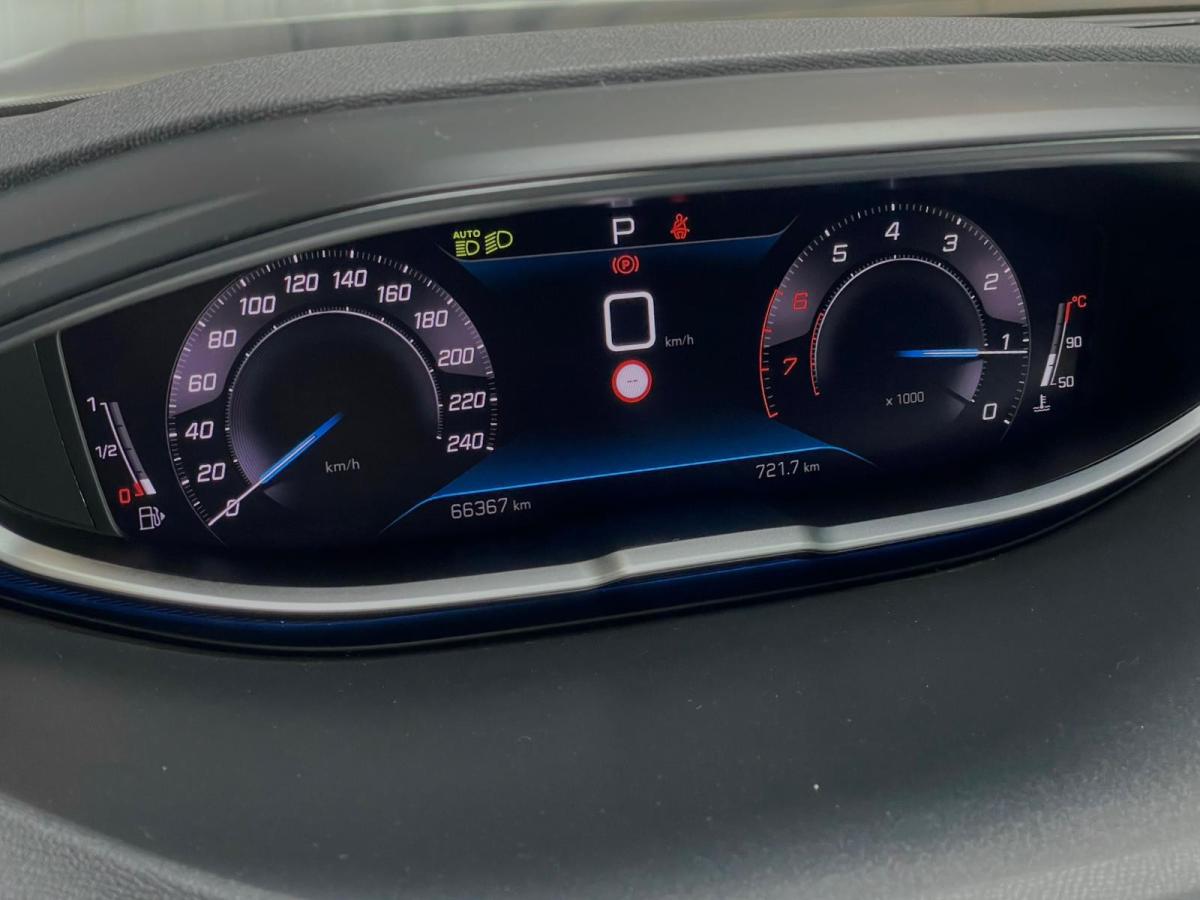 peugeot-5008-2023-gasolina-1199cc