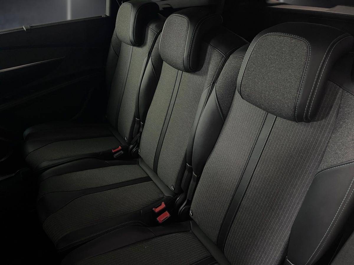 peugeot-5008-2023-gasolina-1199cc