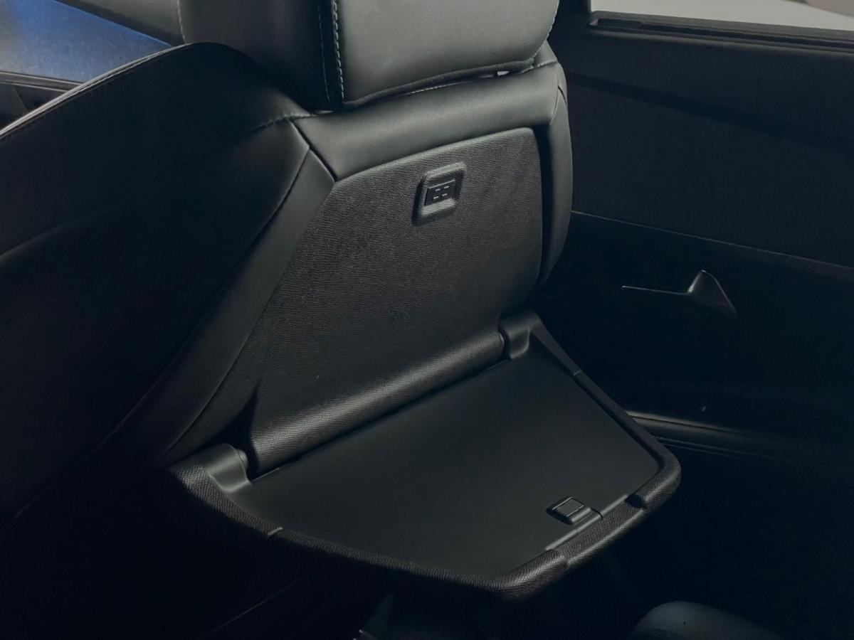 peugeot-5008-2023-gasolina-1199cc