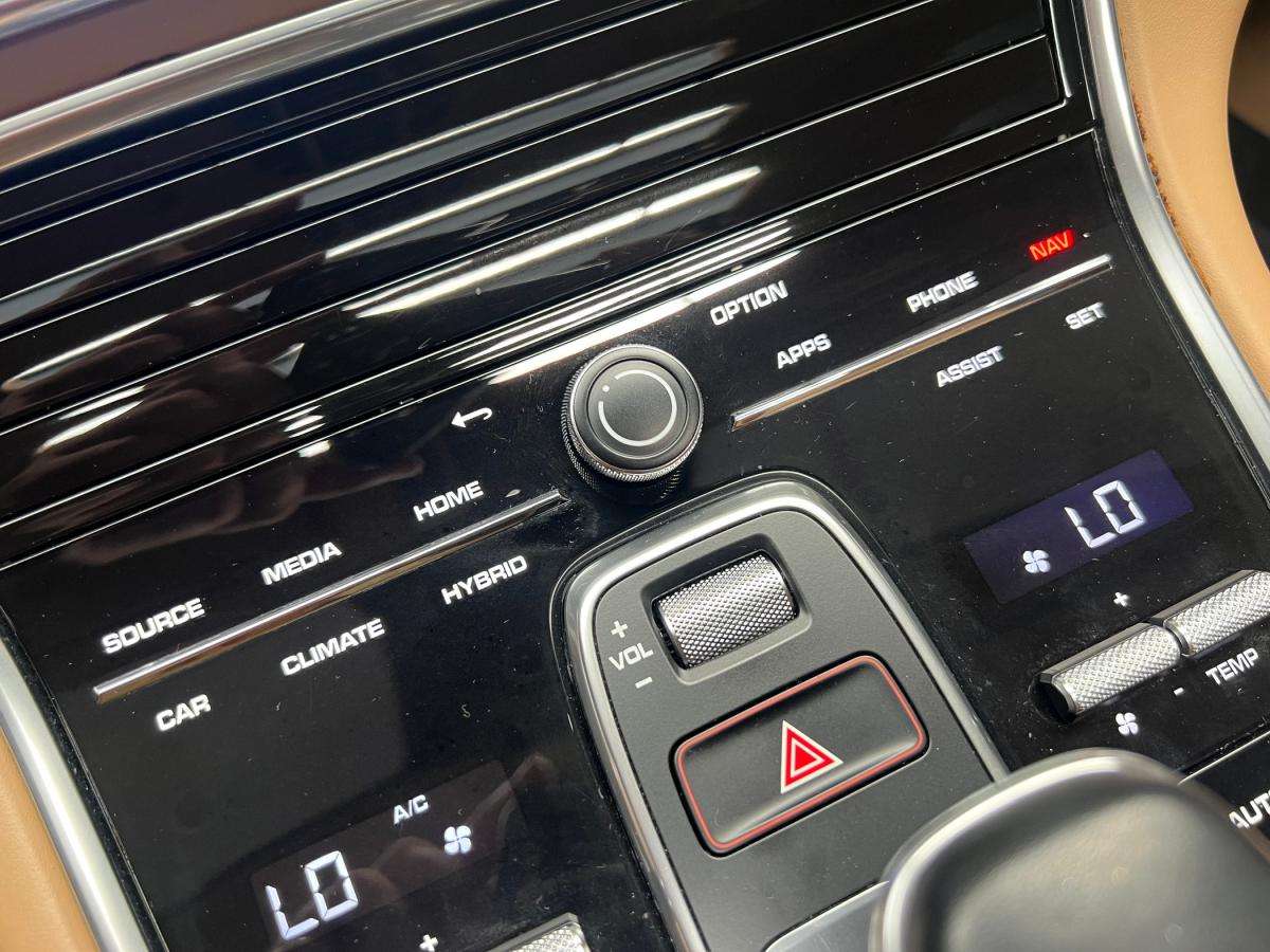 porsche-panamera-2021-hibrido-a-gasolina-2894cc