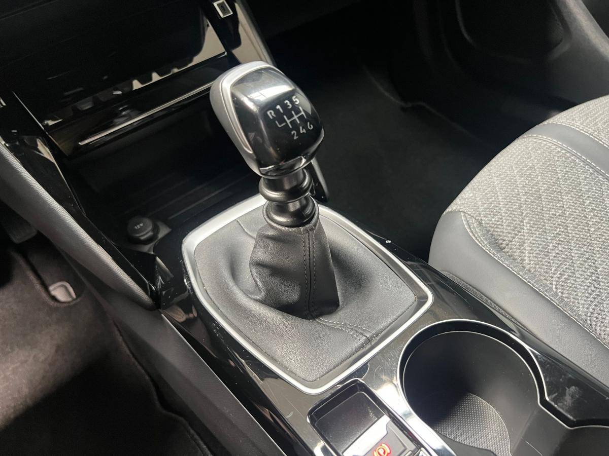 peugeot-2008-2024-gasolina-1199cc